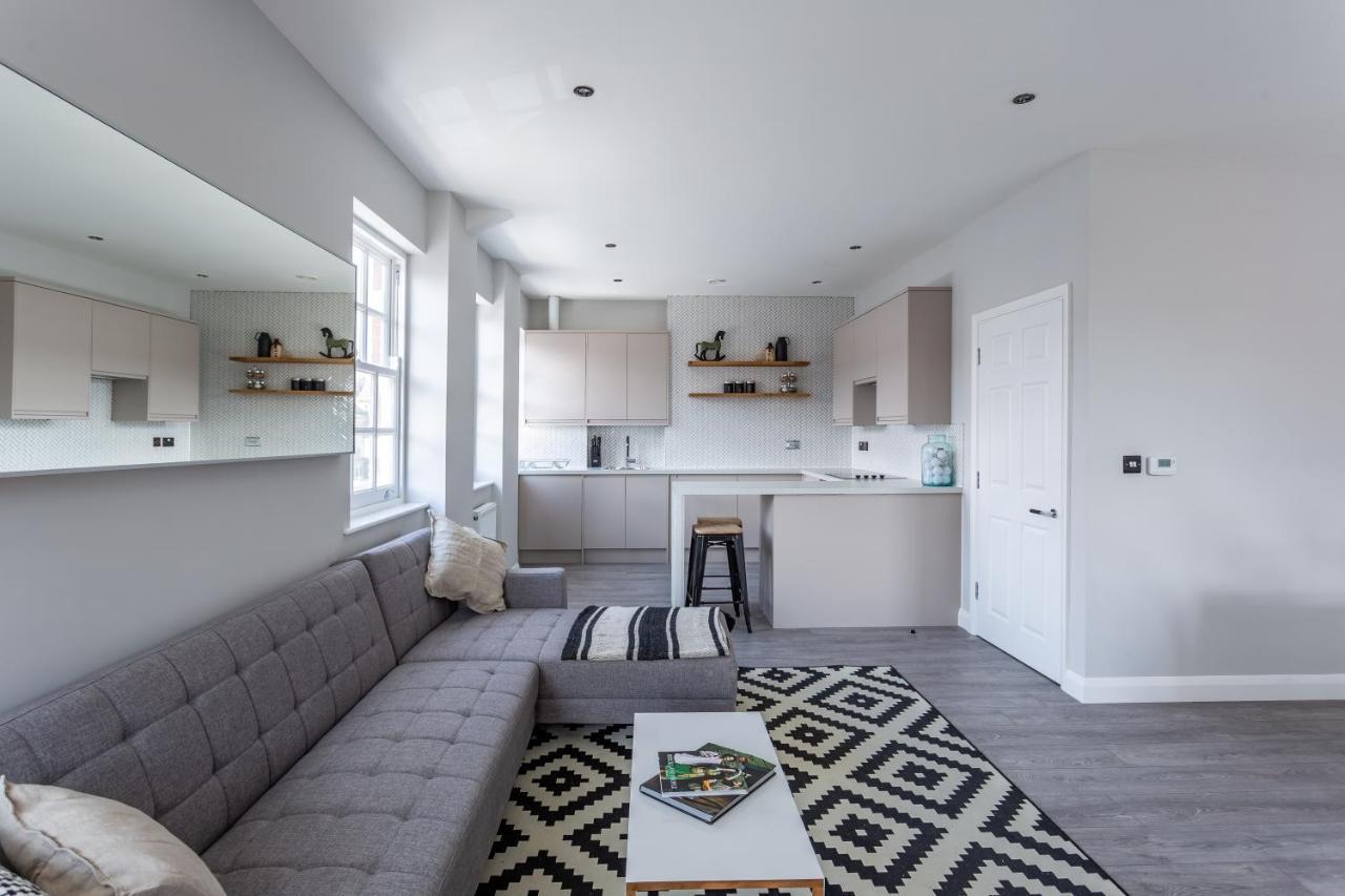 2 Bedroom Apartments With Sofa Bed In Southend Southend-on-Sea Exterior foto