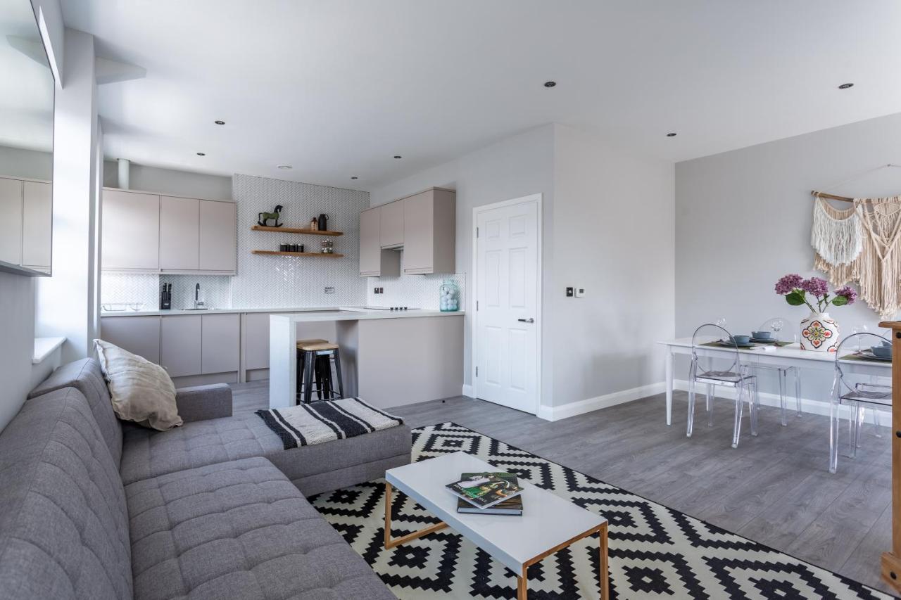 2 Bedroom Apartments With Sofa Bed In Southend Southend-on-Sea Exterior foto