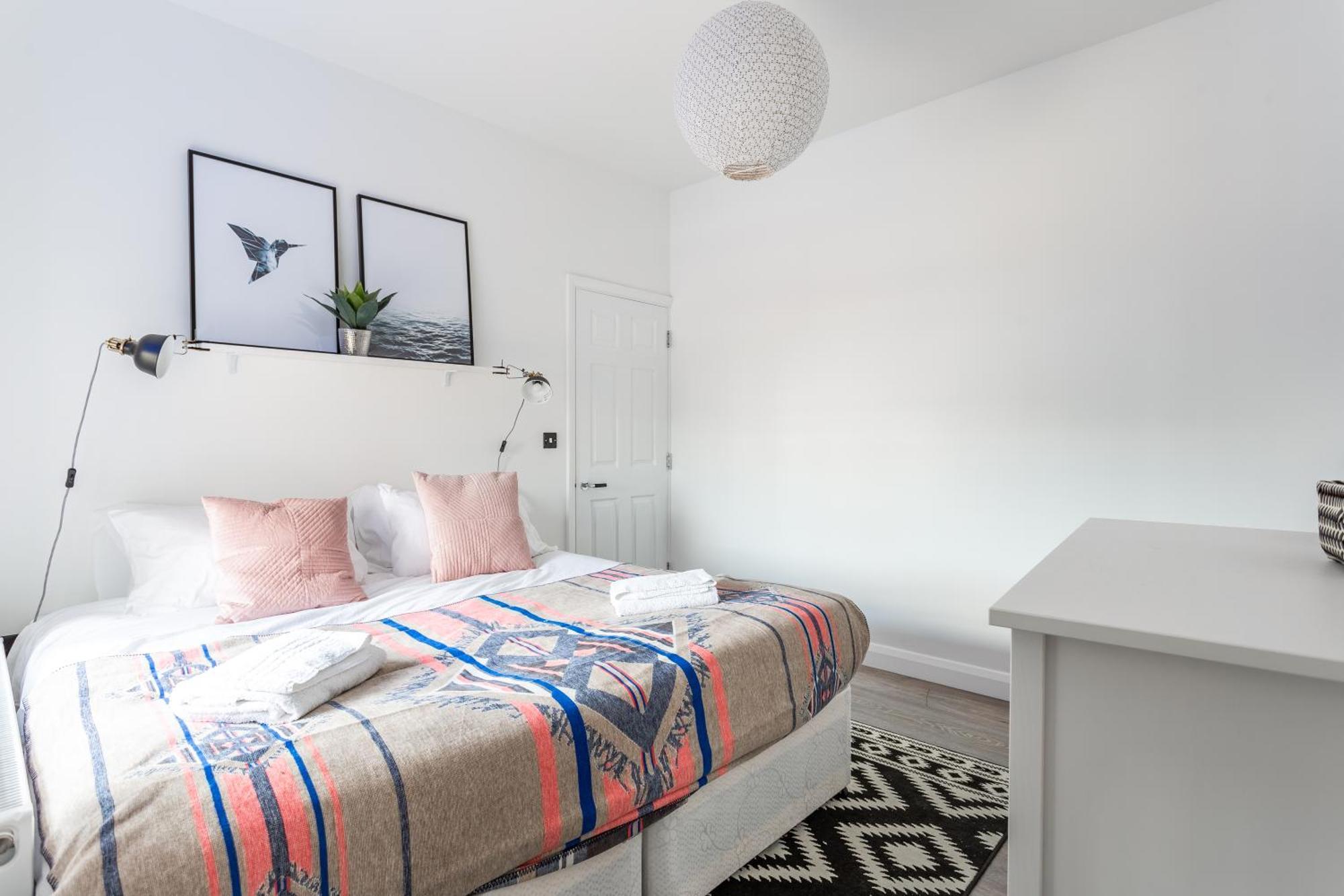 2 Bedroom Apartments With Sofa Bed In Southend Southend-on-Sea Exterior foto